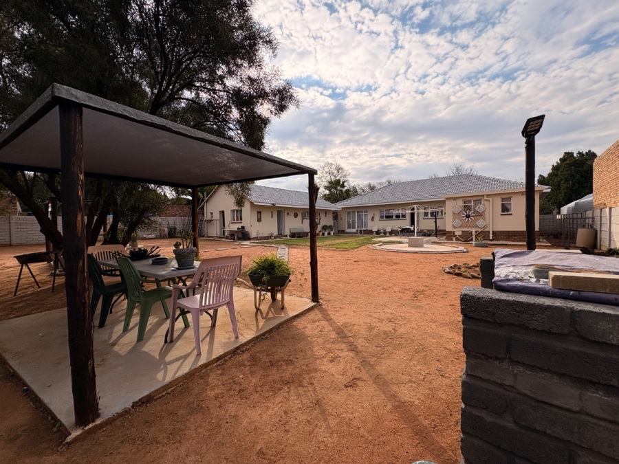 3 Bedroom Property for Sale in Flimieda North West